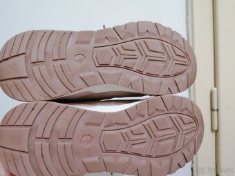 Dámské zimní kotníkové boty vel. 37 - 9