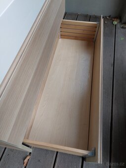 Umyvadlová skříňka s umyvadlem - 9