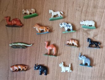 Gumoví vojáčci DDR,Kovbojové,indián a koníci a minizvířátka - 9