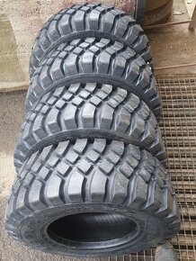 Pneu 10,0 / 75 - 15,3 Marcher  UNC-201 - 9