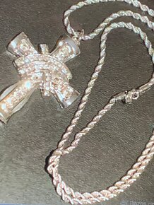 velký přívěs , zlaceno 18K Au - 9