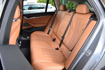 BMW 530d xDrive LUXURY HEAD-UP PANORAMA H/K DPH ČR 1.MAJITEL - 9