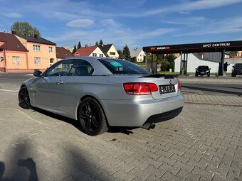 BMW e93 cabrio 325i manuál - 9