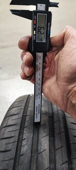 2ks 215/55/17 Goodyear 4823
Jsou v perfektním stavu. - 9