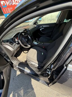 Prodám Opel Insignie 2.0 turbo combi automat - 9