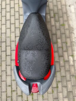Skútr PIAGGIO FLY 50 4T - 9