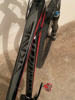 Horské kolo SPECIALIZED - 9