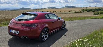 Prodám Alfa Romeo Brera 2,4 jtdm 147kW - 9