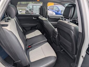 Kia Sorento 2.2 CRDi AWD Platinum Edition - 9