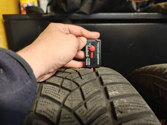 Alu 5x112 R16 ET45 pneu zimní 215/60R16 Yeti - 9