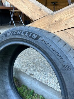 Michelin Pilot Sport 4 - 9