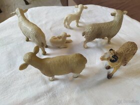 48. Ovce značky Schleich a neznačkové - 9