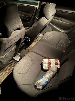 Volvo V70 2.4D5 AWD AUTOMAT 2004 282 najeto - 9