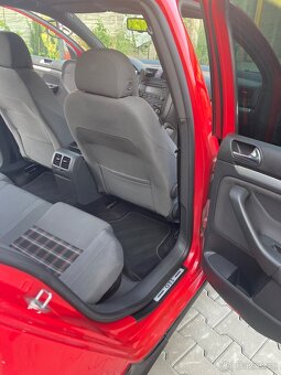 Volkswagen Golf GTI - 9