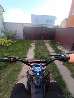 Pitbike 125ccm,4- takt, po výměně pístní sady ,super stav - 9