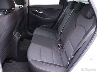 Hyundai i30 1,6 CRDI 85kW Aut. CZ 1Maj DPH (2021) - 9