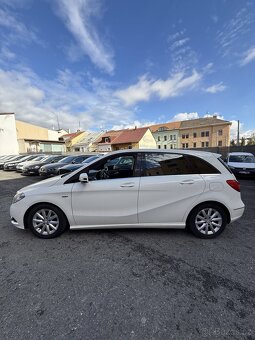 Mercedes-Benz B180 CDI • Automat • 2014 • 80 kW • Zachovalý  - 9