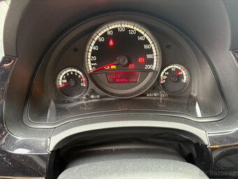 VW Up 1,0 - 9