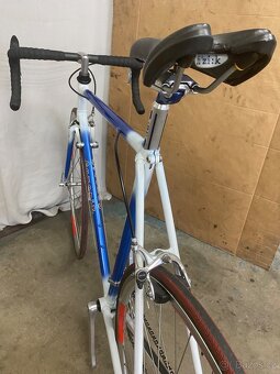 Závodní Favorit - 9