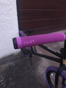 BMX - 9