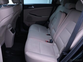 Hyundai Tucson 1,7 CRDI Trikolor CZ Navi (2016) - 9