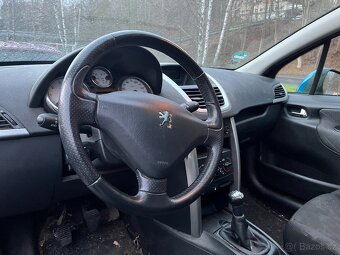 207 kombi rok 2008 - 9