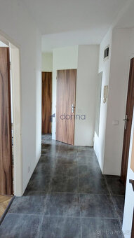 Pronájem bytu 2+1/T/B, 60m², ul. Čumpelíkova, Praha 8 - Koby - 9