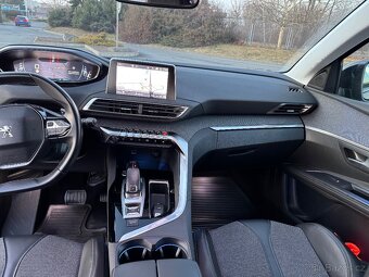 Peugeot 5008 1.6 benzín r.v 2019 - 9