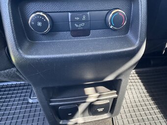 Ford Galaxy Titanium + 132 kw, 7 místný - 9
