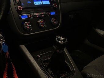 Volkswagen Golf V 1.9 TDI - 9