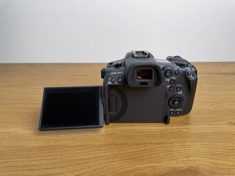 Canon EOS R5 C + 6ks baterie - 9