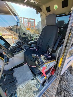 Pásové rypadlo VOLVO EC250ENL - 9