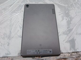 Tablet Lenovo Tab M8 TB-8505X + LTE / 8'' HD / 2 GB /32GB - 9