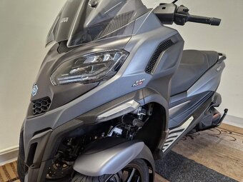Piaggio MP3 530 hpe zpátečka kamera 10/2022 nové pneu - 9