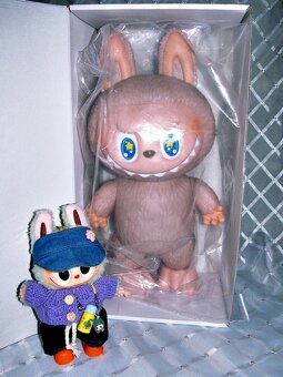 😻LAFUFU STYL LABUBU , KLOUBOVÁ MAXI OBŘÍ FIGURKA Cappuccino - 9
