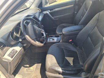 SORENTO 2,2 crdi 145 kw - automat - 7 mist- vada motoru - 9