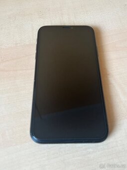 Iphone xr - 9