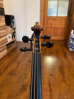 Staré housle stradivarky - 9