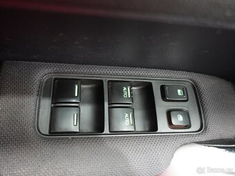 Honda CR-V 2.2D-TEC ,  103 kW nafta, 2007 - 9