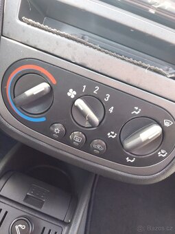 Opel Corsa 1,2i  173 000km - 9