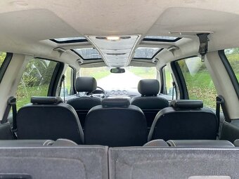 Ford Galaxy TDCi 2009 - 9