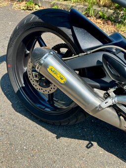 Triumph Street Triple 675 R TOP 2011 - 9