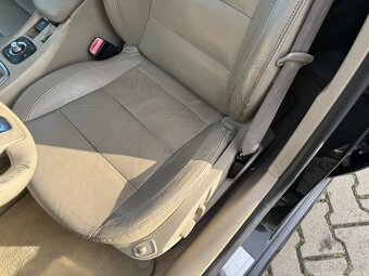 Renault Laguna 2,0 DCI 127 KW INITIALE - 9