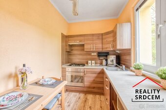Prodej bytu v os. vlast. 2+1+prostorná lodžie/54 m2 na ul. C - 9