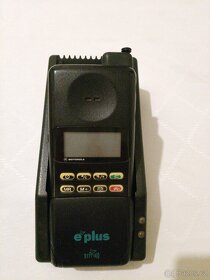 Motorola PT-9S: mobil z 90. let - 9