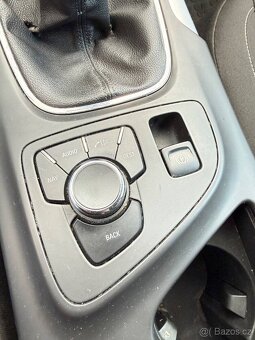 Opel Insignia, 2,0 BEZ KOROZE Ojeté, 2013, 239 253 km Karose - 9