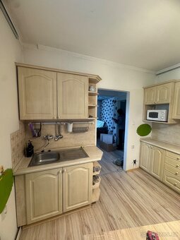 Kuchyňská linka za odvoz - 9