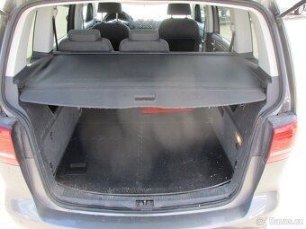 VW TOURAN 1,4CGI 110KW CNG bez koroze 05/2011 - 9
