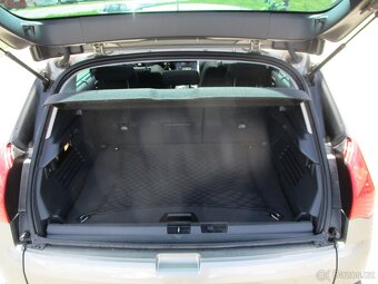 PEUGEOT 3008 1,6 16V 115kw Panorama Xenon CZ 2010 - 9
