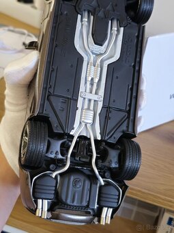 BMW E63 M6 1:18 Kyosho - 9